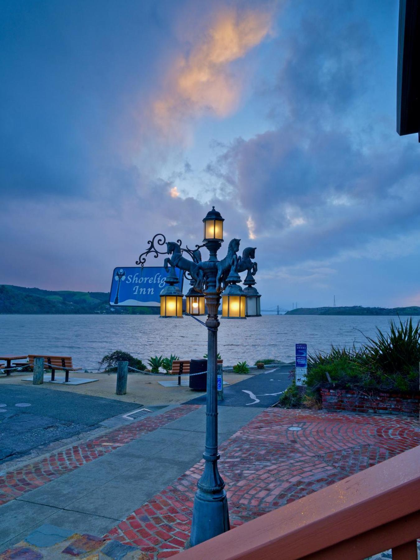 Shorelight Inn Benicia Exterior photo